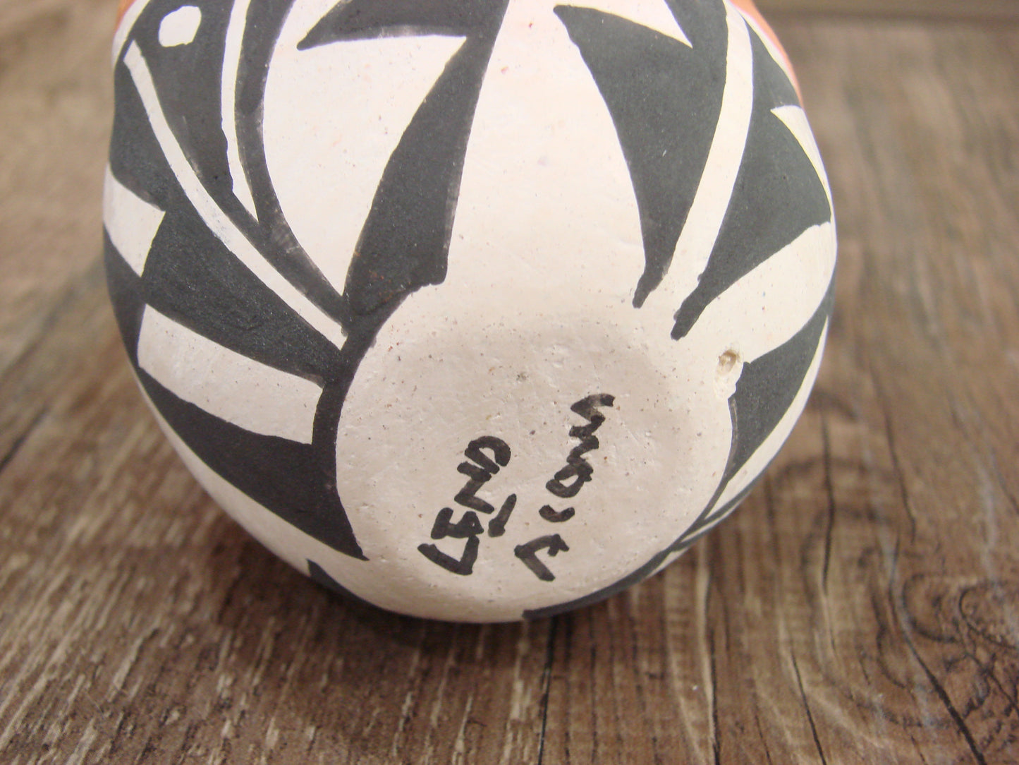 Small Native American Acoma Hand Made Clay Pottery by Leno
