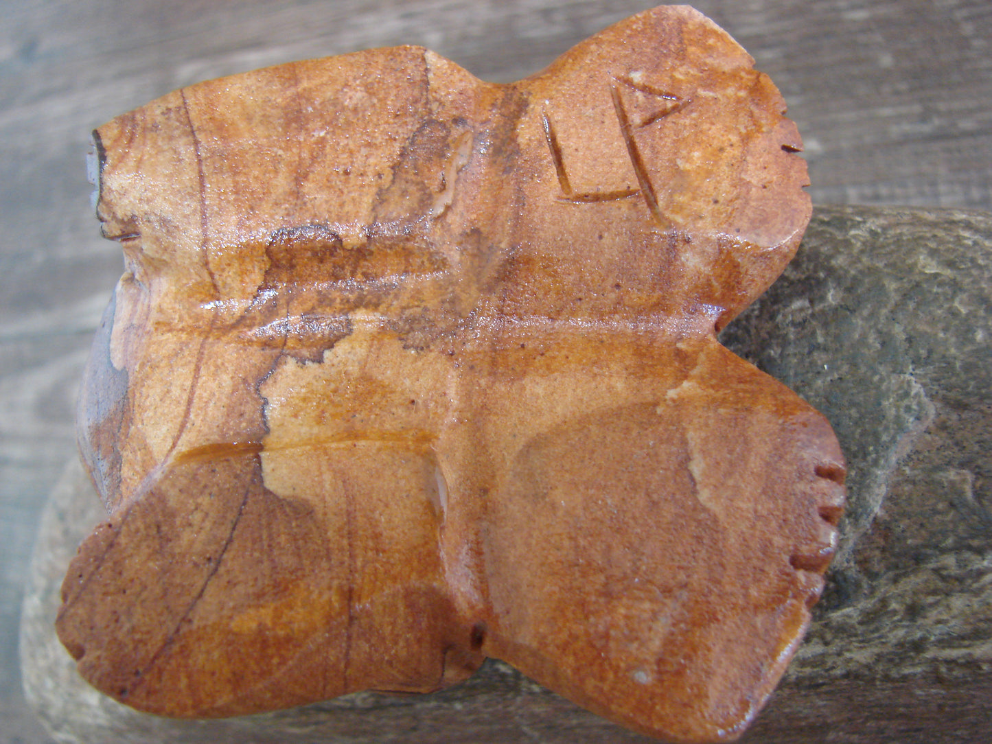 Native American Zuni Indian Hand Carved Frog Jasper Fetish- Ponchuella