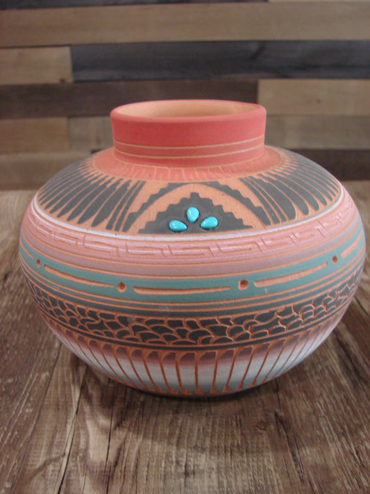 Native American Navajo Indian Hand Etched & Hand Painted Pottery - Valencia