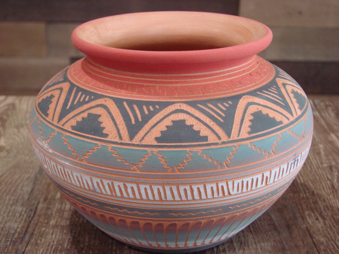 Native American Navajo Indian Hand Etched & Hand Painted Pottery - Valencia
