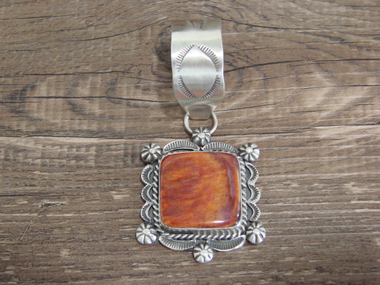 Native American Sterling Silver Spiny Oyster Pendant Signed Dawes