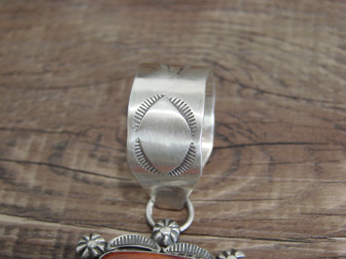 Native American Sterling Silver Spiny Oyster Pendant Signed Dawes