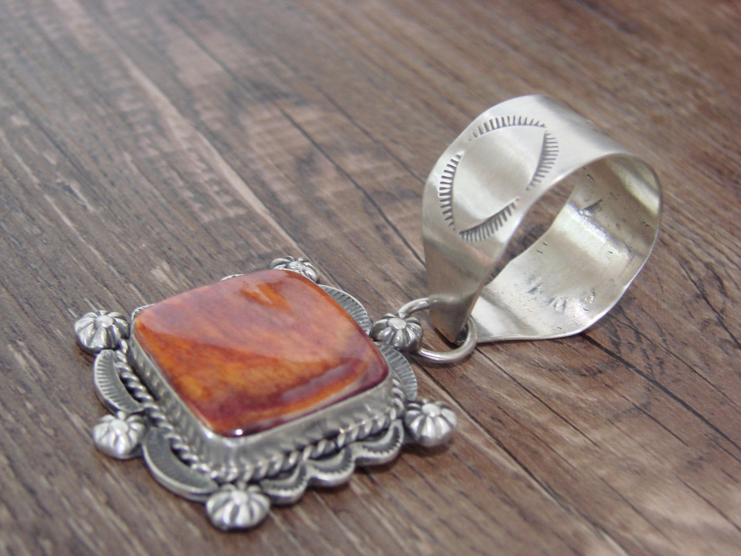 Native American Sterling Silver Spiny Oyster Pendant Signed Dawes