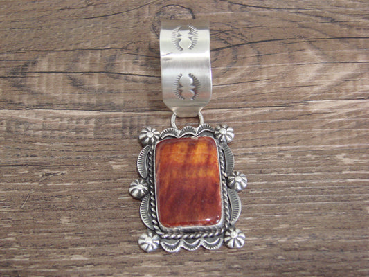 Native American Sterling Silver Spiny Oyster Pendant Signed Dawes