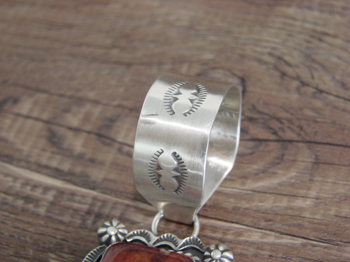 Native American Sterling Silver Spiny Oyster Pendant Signed Dawes