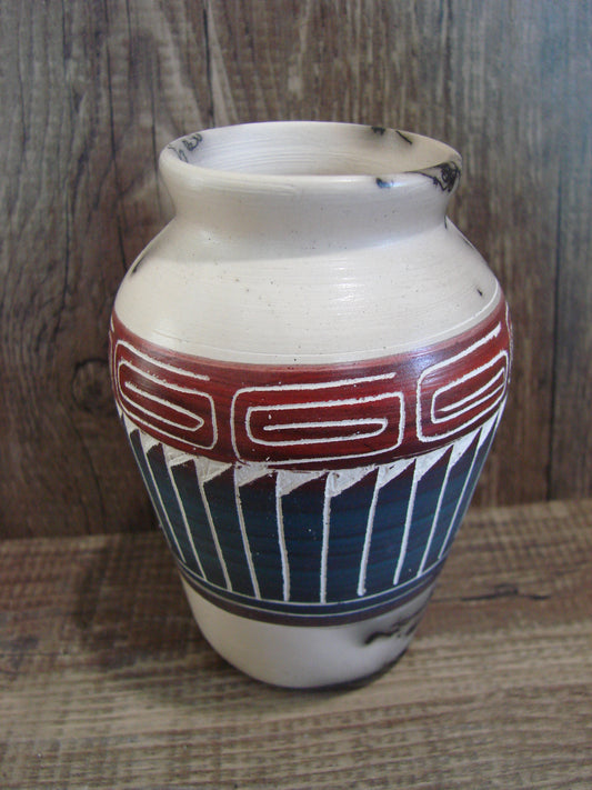 Small Native American Hand Etched Horse Hair Pottery - Benally