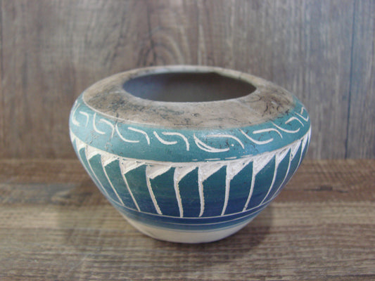 Small Native American Hand Etched Horse Hair Pottery - Benally
