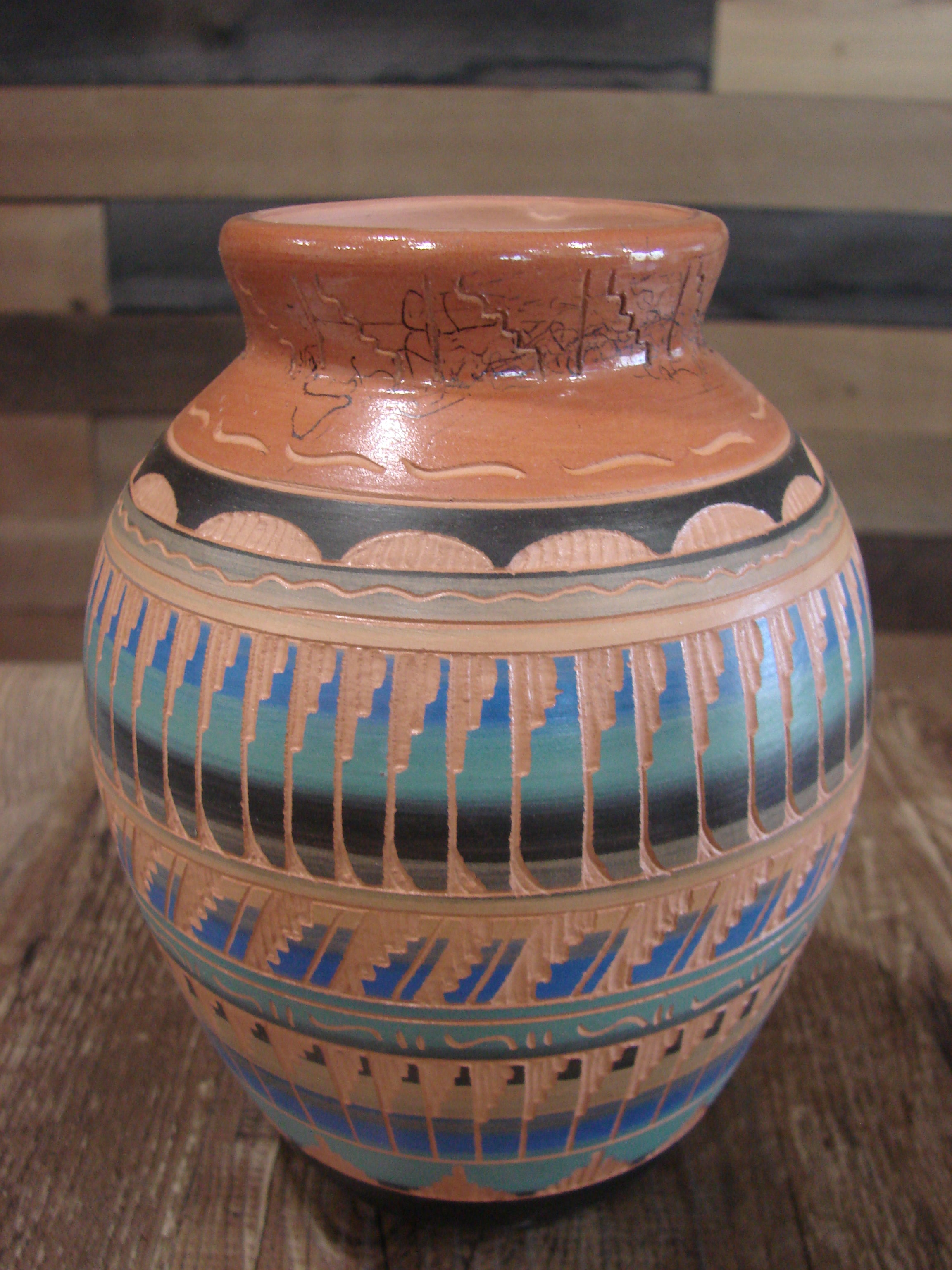 Native American Hand Etched & Hand Painted Pottery - Gilmore– NTNM