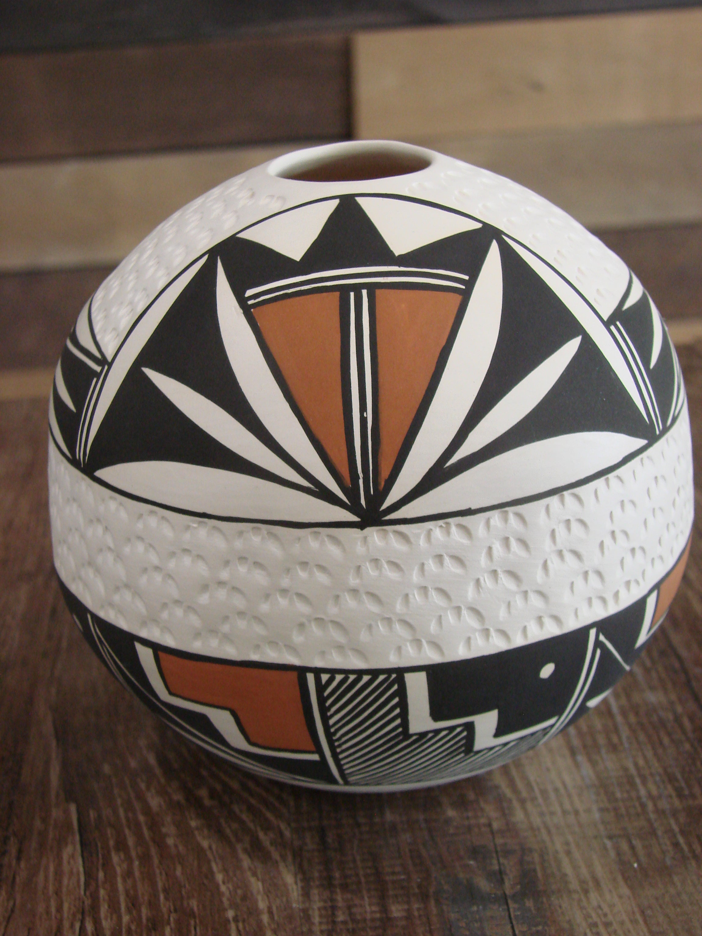 Native American Acoma Fine Line Hand Painted Pottery by B. Garcia– NTNM
