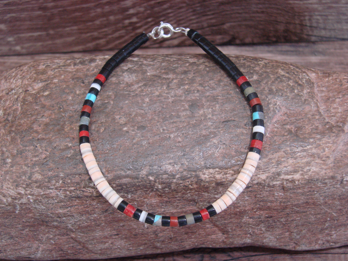 Native American Shell Heishi Bracelet by Calabaza
