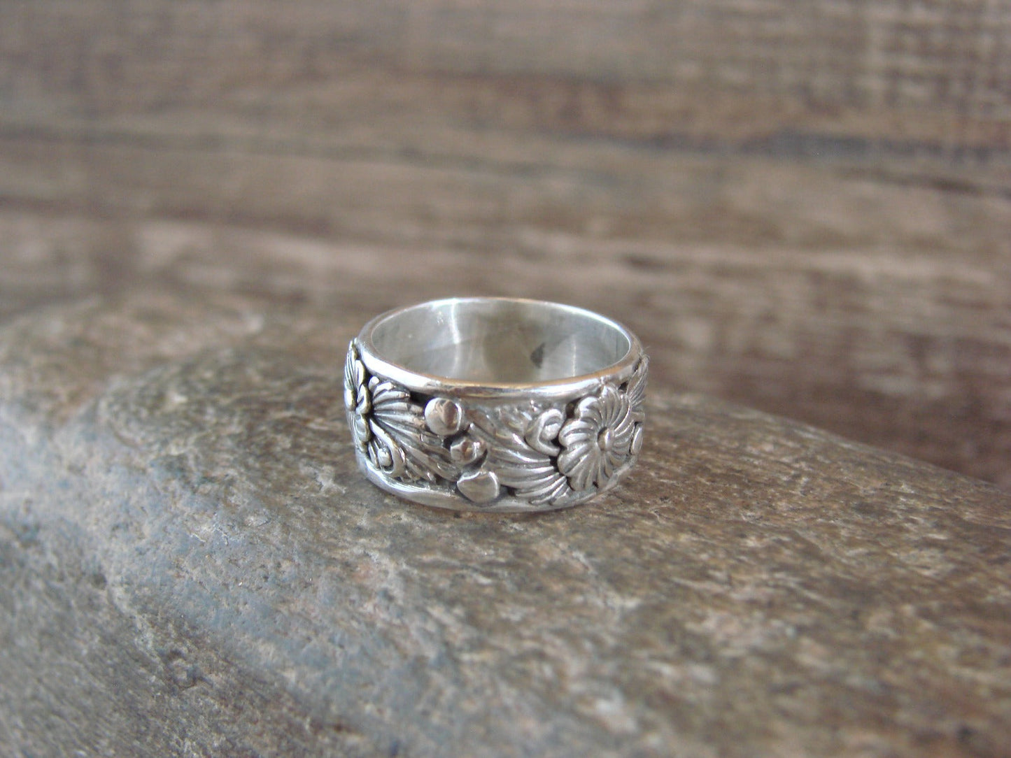 Native American Sterling Silver Floral Ring by Dinetso - Size 7.5